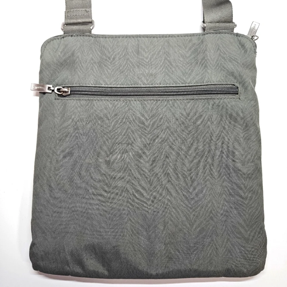 Baggallini Nylon Slim Crossbody Lightweight Bag Purse Olive Green